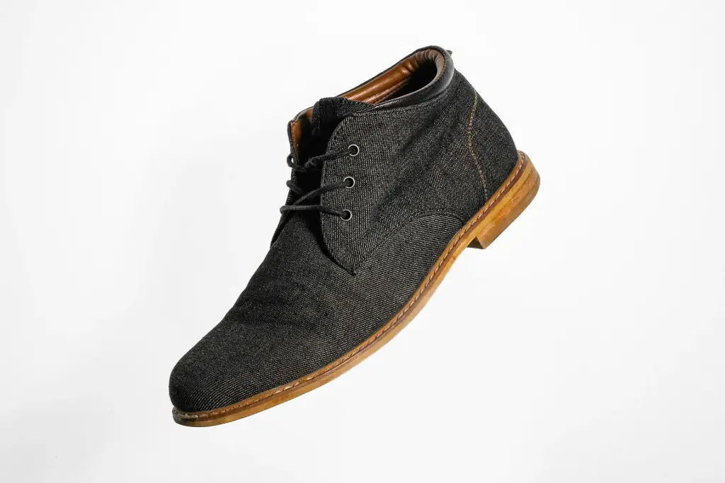 unsplash_VQxKattL-X4_shoe.webp.jpg.jpg.jpg.jpg.jpg.jpg.jpg.jpg